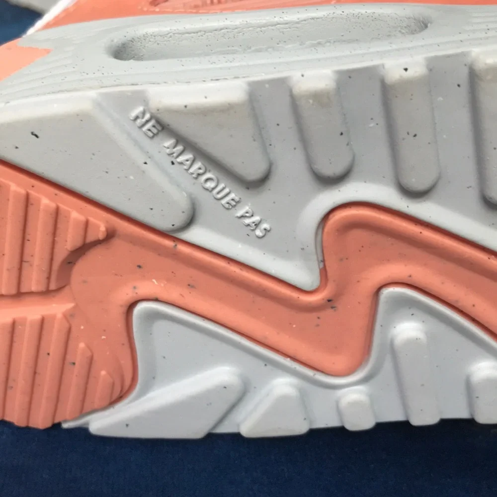 Girls Nike sneakers - Picture 5 of 10